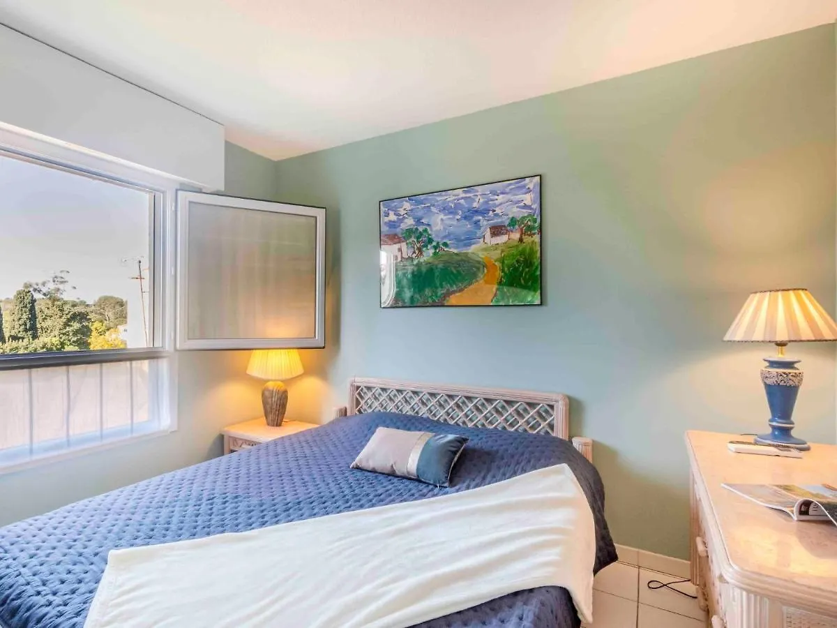 Apartment Le Promethee By Interhome Saint-Raphael