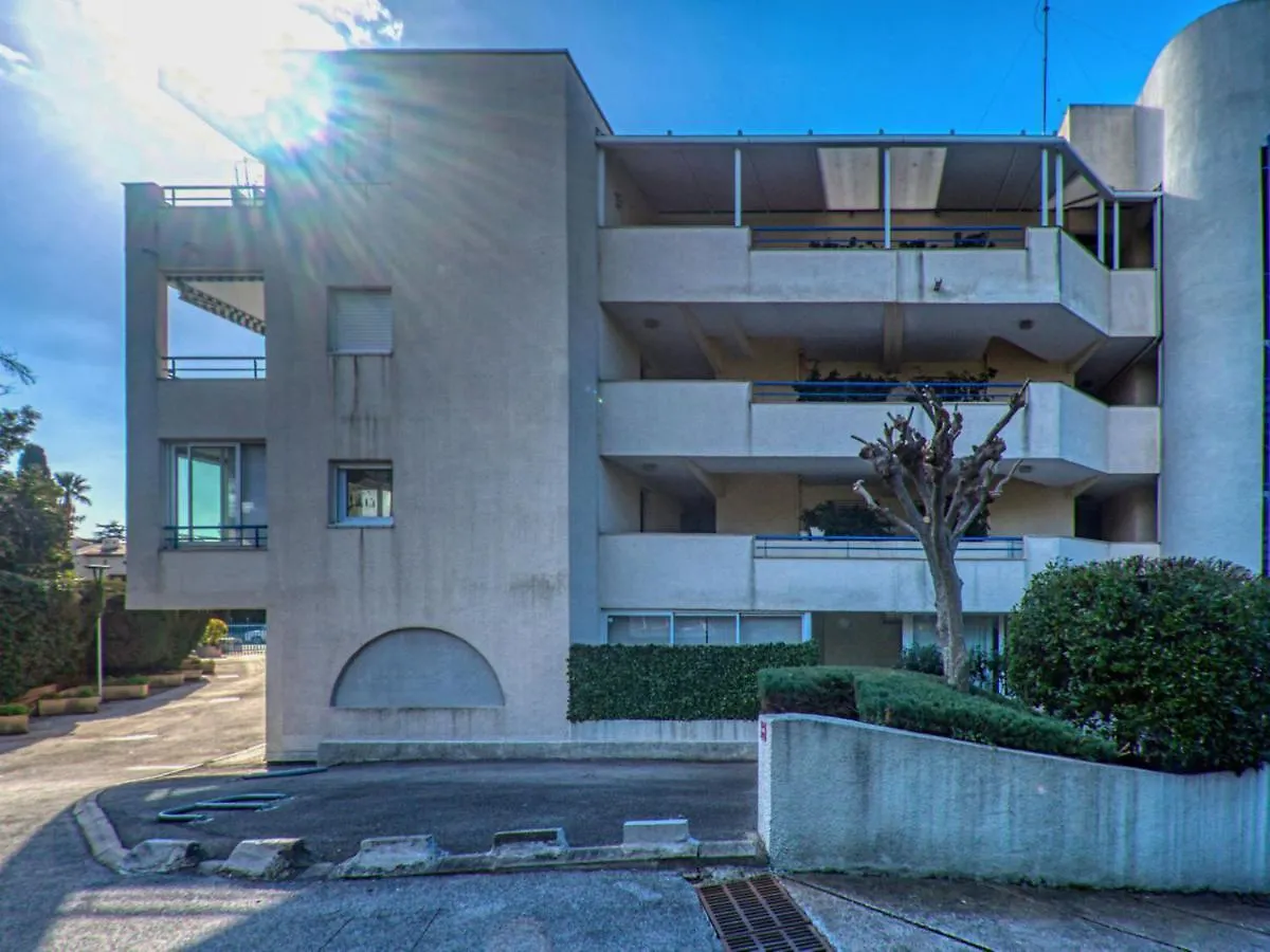 Apartment Le Promethee By Interhome Saint-Raphael  Saint-Raphael (Var)