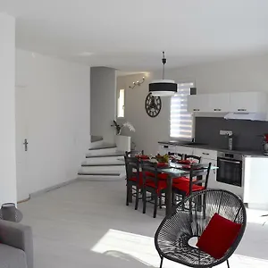 Duplex Liberte Plein Centre Saint-Raphael (Var)